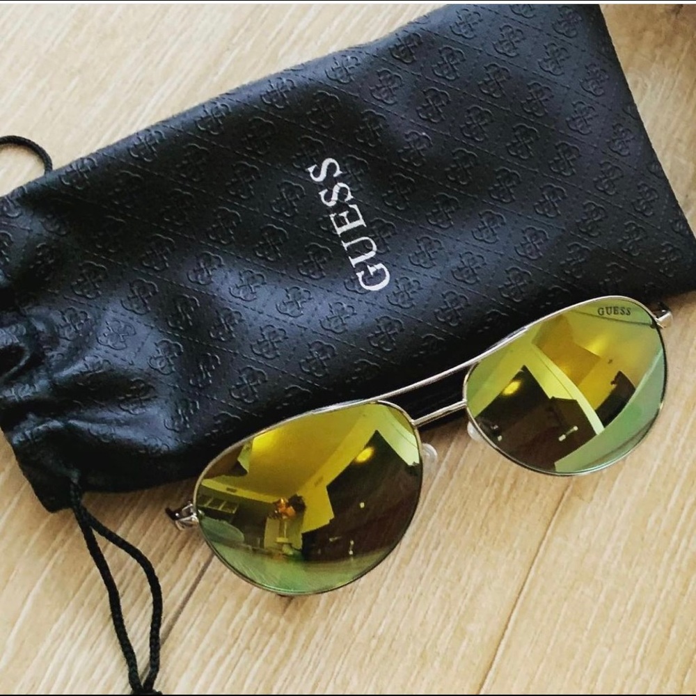 Sunglasses guess women